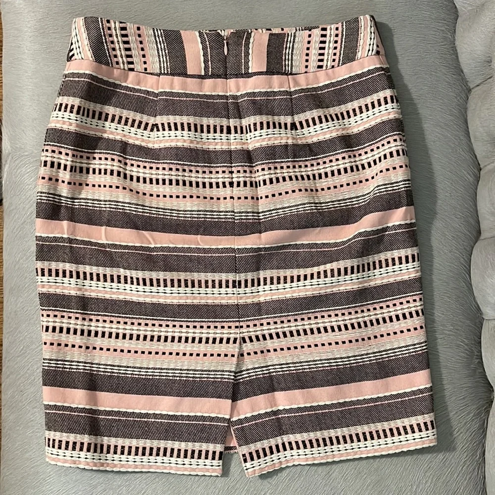 Loft pencil skirt - Picture 3 of 8